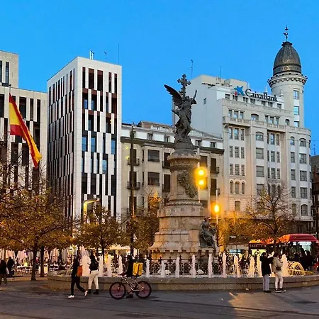 A Estrenar Y A 5 Minutes De Plaza De Pilar Y El Tubo Parking アパート